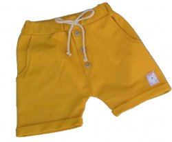 Krátke chlapčenské nohavice horčicovej farby s gombíkmi